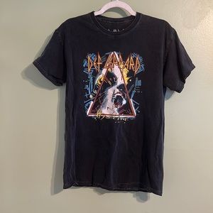 Def leppard t-shirt